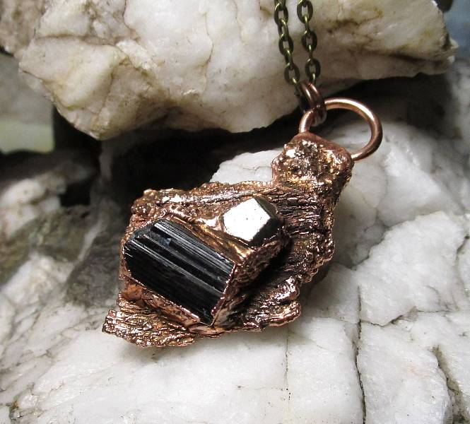 *Přívěs Kůra stromů s PYRITEM  a SKORYLEM