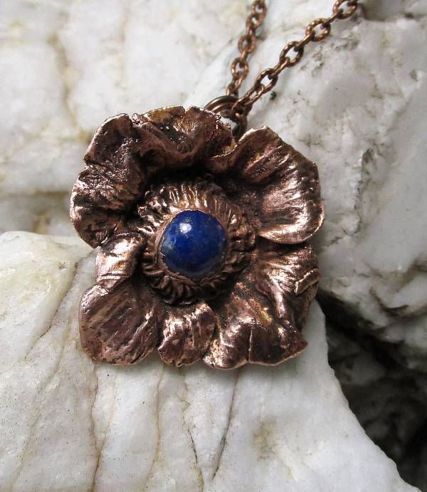 *Přívěs KVĚT s Lapisem Lazuli