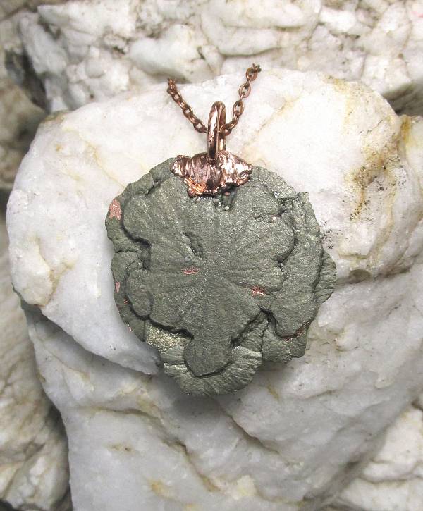 *Přívěs PYRITOVÉ slunce 3