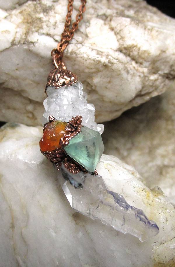 *Přívěs Křišťály s Fluoritem a Opálem